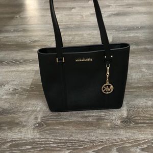 Black Michael kors purse
